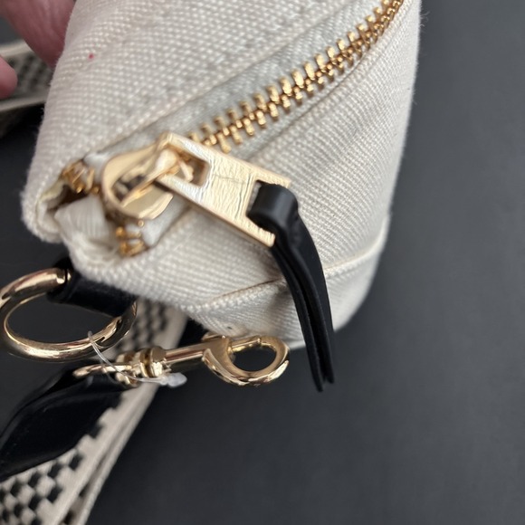 Universal Thread Cross Body Bag - Picture 4 of 7